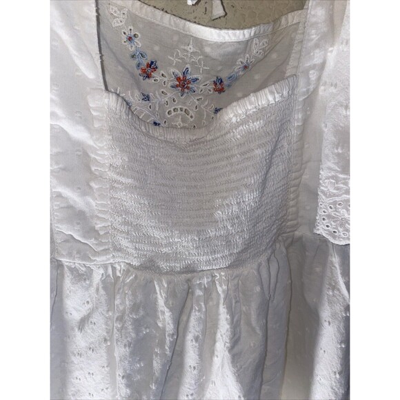 Old Navy White Babydoll Embroidered Swiss Flutter Sleeve Tie Back Blouse S Boho - Picture 9 of 11